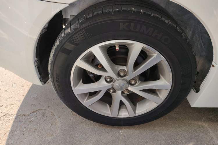 Used Mitsubishi Lancer EX 2014 Racing Edition 1.8L CVT Comfort Model Exterior 8