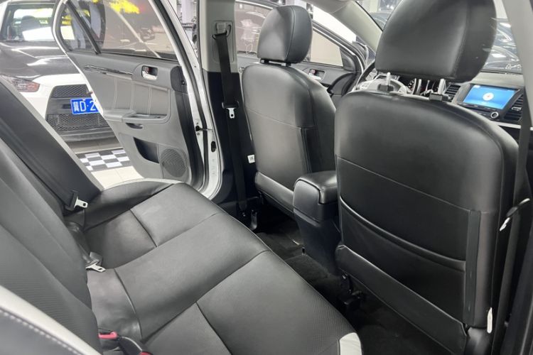 Used Mitsubishi Lancer EX 2016 1.8L Manual Black-and-White Retro Edition Interior 1