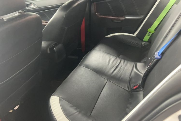 Used Mitsubishi Lancer EX 2016 1.8L Manual Black-and-White Retro Edition Interior 2