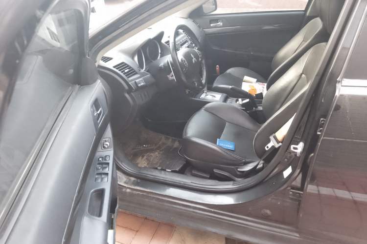 Used Mitsubishi Lancer EX 2010 ZhiShang Edition 1.8L CVT Luxury Model Driver Seat