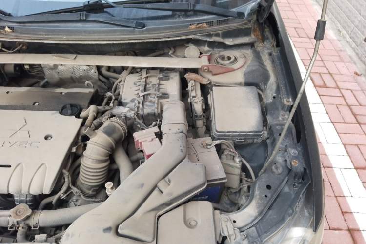 Used Mitsubishi Lancer EX 2010 ZhiShang Edition 1.8L CVT Luxury Model Engine Bay Left