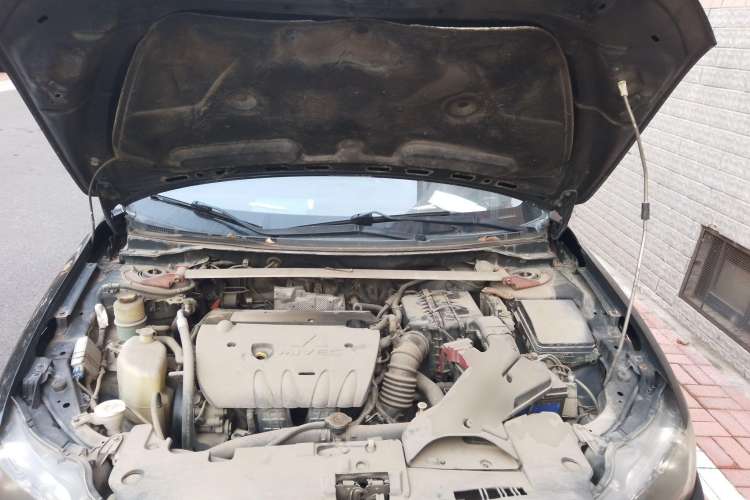 Used Mitsubishi Lancer EX 2010 ZhiShang Edition 1.8L CVT Luxury Model Engine Bay