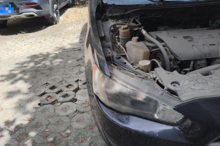 Used Mitsubishi Lancer EX 2010 Fashion Edition 1.8L CVT Comfort Trim Engine Bay Right