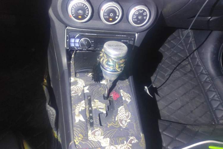 Used Mitsubishi Lancer EX 2010 ZhiShang Edition 1.8L CVT Luxury Model Gear Lever