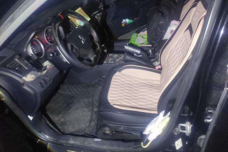 Used Mitsubishi Lancer EX 2010 ZhiShang Edition 1.8L CVT Luxury Model Left Front Seat