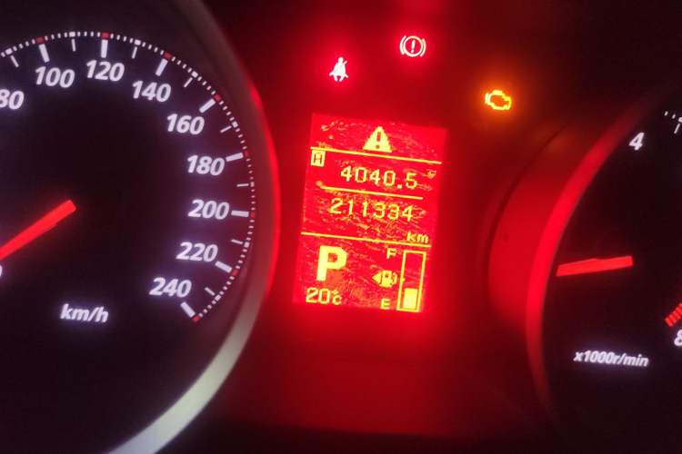 Used Mitsubishi Lancer EX 2010 ZhiShang Edition 1.8L CVT Luxury Model Odometer Close Up