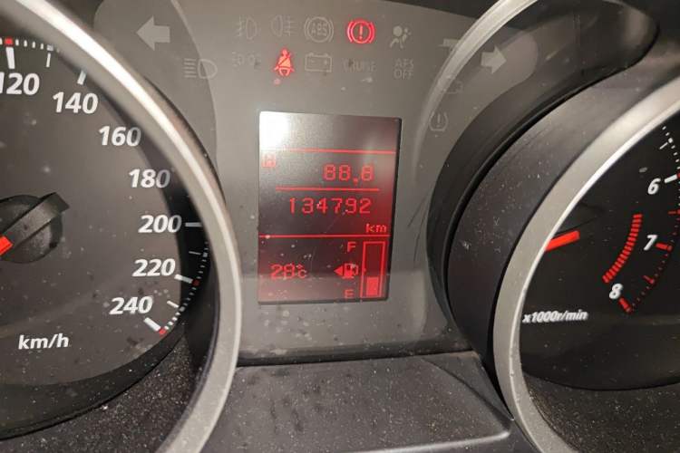 Used Mitsubishi Lancer EX 2010 Fashion Edition 1.8L Manual Comfort Trim Odometer Close Up