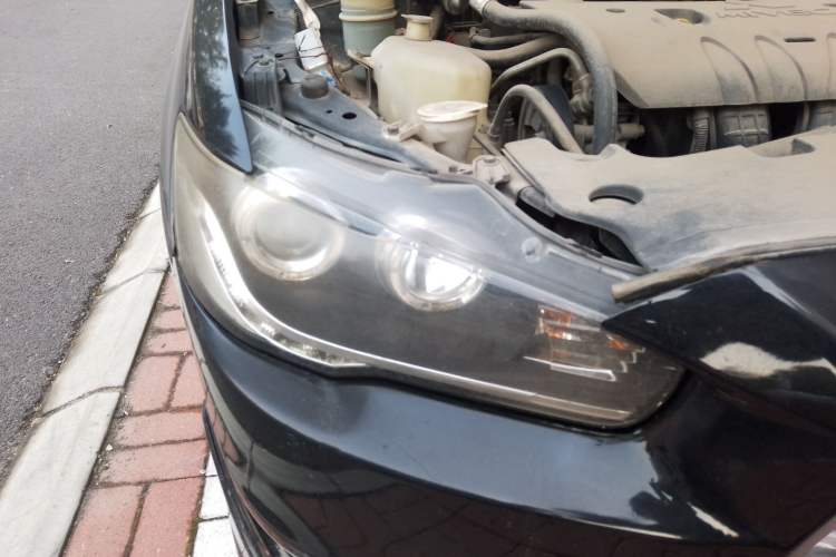 Used Mitsubishi Lancer EX 2010 ZhiShang Edition 1.8L CVT Luxury Model Right Front Headlight
