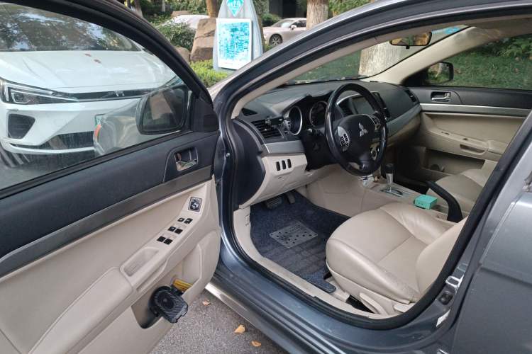 Used Mitsubishi Lancer EX 2010 Fashion Edition 1.8L CVT Comfort Trim Driver Seat