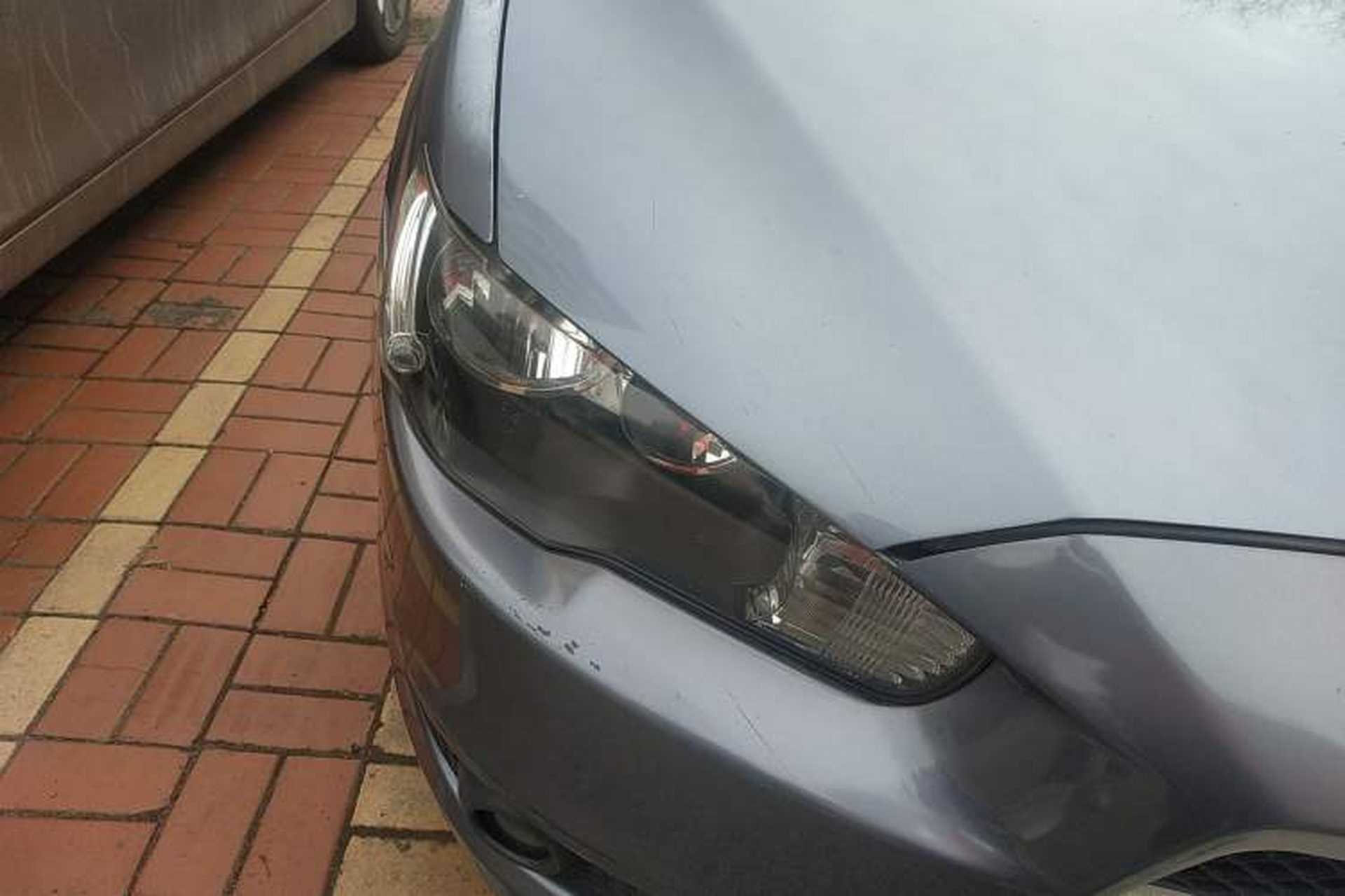 Used Mitsubishi Lancer EX 2010 Fashion Edition 1.8L CVT Comfort Trim Right Front Headlight