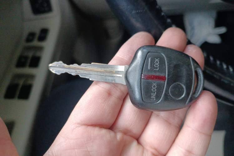 Used Mitsubishi Lancer EX 2010 Fashion Edition 1.8L CVT Comfort Trim Vehicle Key