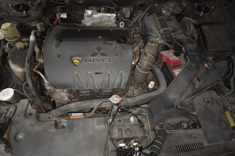 Used Mitsubishi Lancer EX 2010 Sport Version 2.0L CVT Flagship Edition Engine Bay