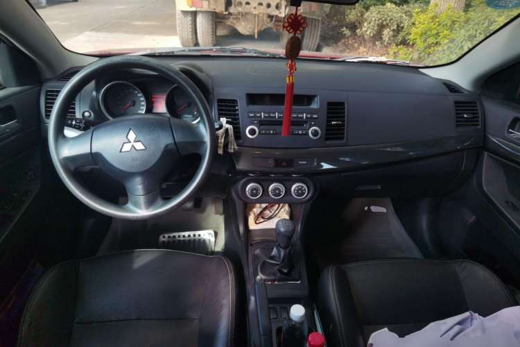 Used Mitsubishi Lancer EX 2010 Chasing Edition 1.8L Manual Luxury Model Center Console