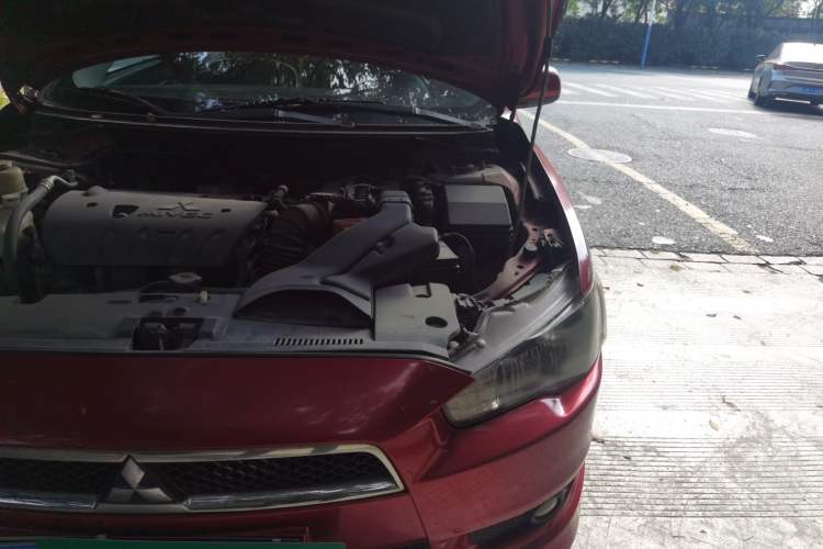 Used Mitsubishi Lancer EX 2010 Chasing Edition 1.8L Manual Luxury Model Engine Bay Left