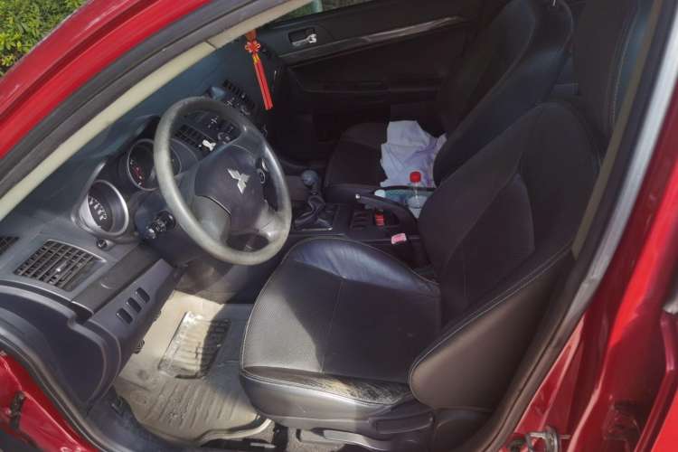 Used Mitsubishi Lancer EX 2010 Chasing Edition 1.8L Manual Luxury Model Left Front Seat