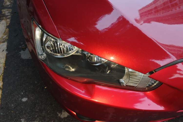 Used Mitsubishi Lancer EX 2010 Fashion Edition 1.8L CVT Comfort Trim Right Front Headlight