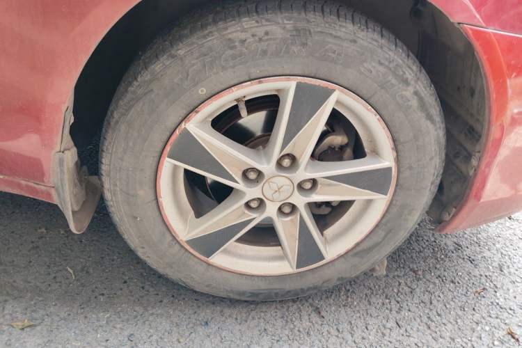 Used Mitsubishi Lancer EX 2010 Fashion Edition 1.8L Manual Intelligent Type Right Front Wheel Hub