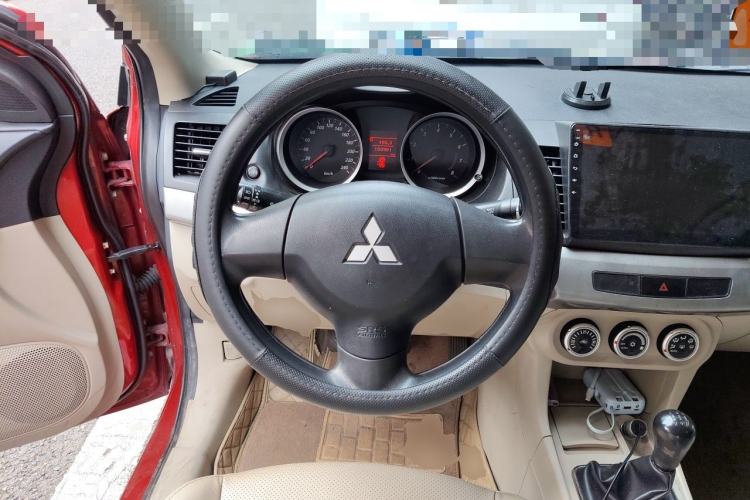 Used Mitsubishi Lancer EX 2010 Fashion Edition 1.8L Manual Intelligent Type Steering Wheel