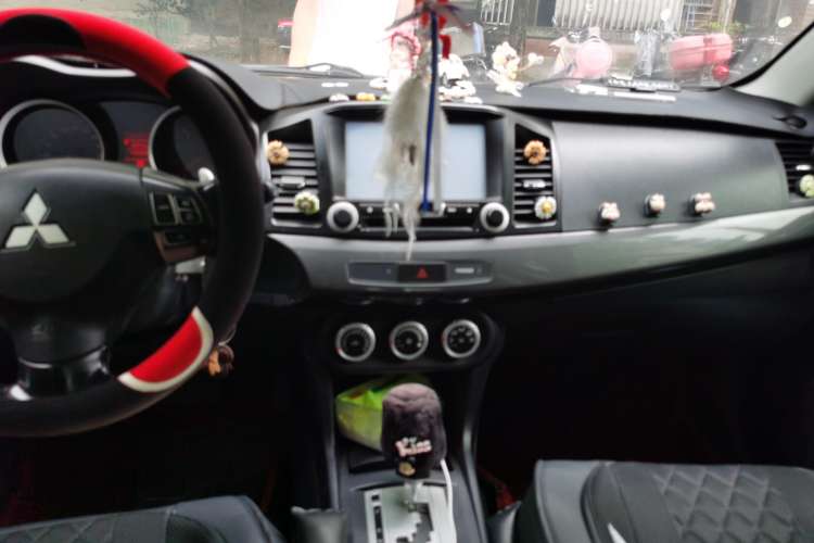 Used Mitsubishi Lancer EX 2010 ZhiShang Edition 1.8L CVT Luxury Model Audio And AC Panel