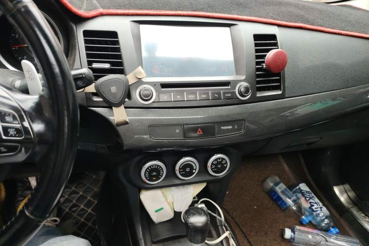 Used Mitsubishi Lancer EX 2010 ZhiShang Edition 1.8L CVT Luxury Model Audio And AC Panel