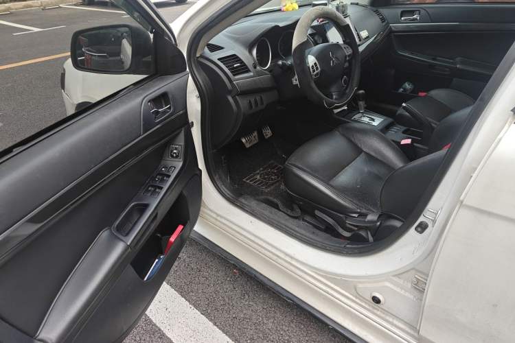 Used Mitsubishi Lancer EX 2010 Fashion Edition 1.8L CVT Luxury Version Driver Seat