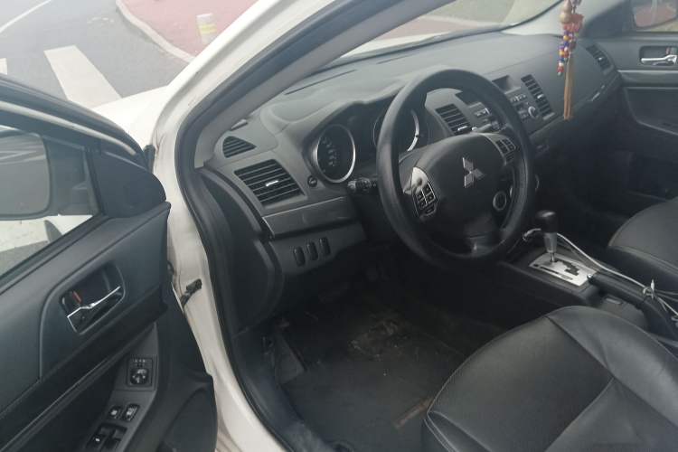Used Mitsubishi Lancer EX 2010 ZhiShang Edition 1.8L CVT Luxury Model Driver Seat