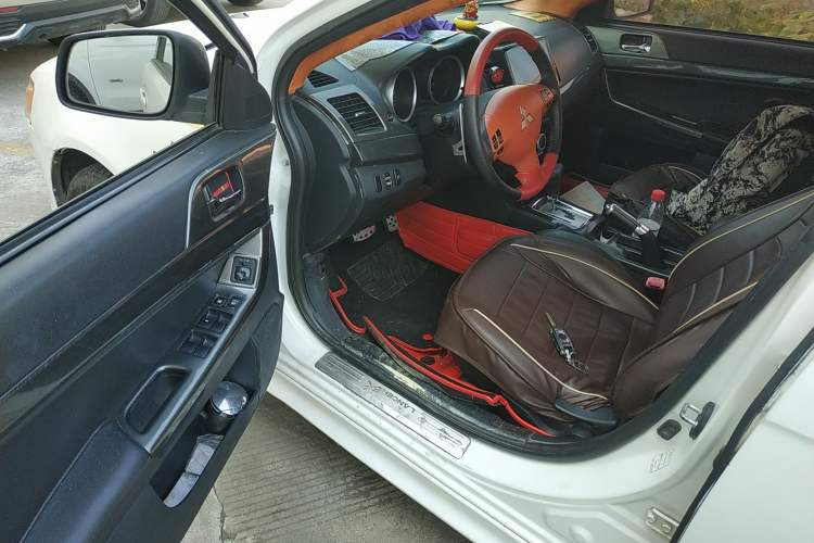 Used Mitsubishi Lancer EX 2010 ZhiShang Edition 1.8L CVT Luxury Model Driver Seat