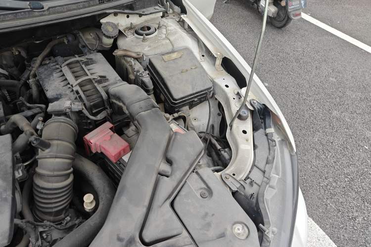 Used Mitsubishi Lancer EX 2010 Fashion Edition 1.8L CVT Luxury Version Engine Bay Left