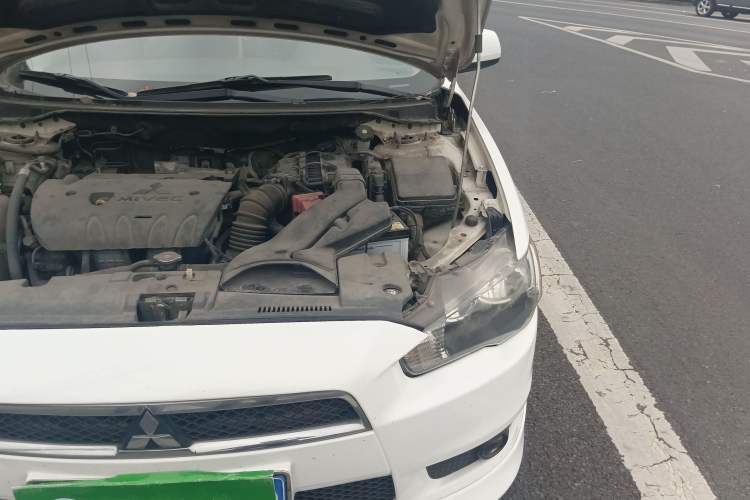 Used Mitsubishi Lancer EX 2010 ZhiShang Edition 1.8L CVT Luxury Model Engine Bay Left