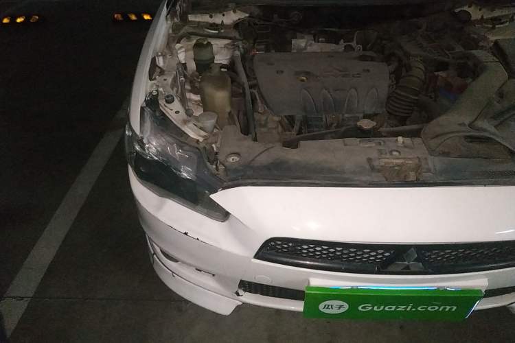 Used Mitsubishi Lancer EX 2010 Chasing Edition 1.8L Manual Luxury Model Engine Bay Right