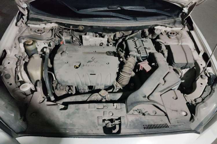 Used Mitsubishi Lancer EX 2010 Sport Version 2.0L CVT Flagship Edition Engine Bay