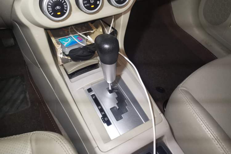 Used Mitsubishi Lancer EX 2010 Fashion Edition 1.8L CVT Comfort Trim Gear Lever