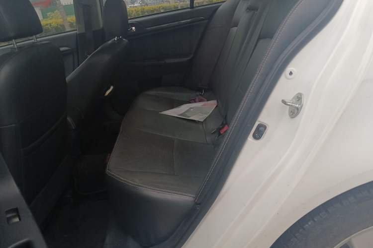 Used Mitsubishi Lancer EX 2010 ZhiShang Edition 1.8L CVT Luxury Model Left Rear Seat