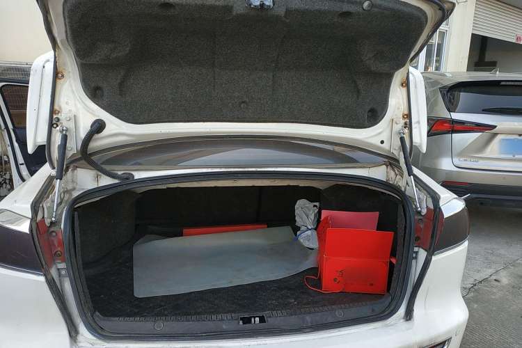 Used Mitsubishi Lancer EX 2010 ZhiShang Edition 1.8L CVT Luxury Model Trunk