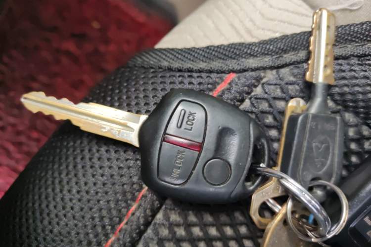 Used Mitsubishi Lancer EX 2010 Fashion Edition 1.8L Manual Comfort Trim Vehicle Key