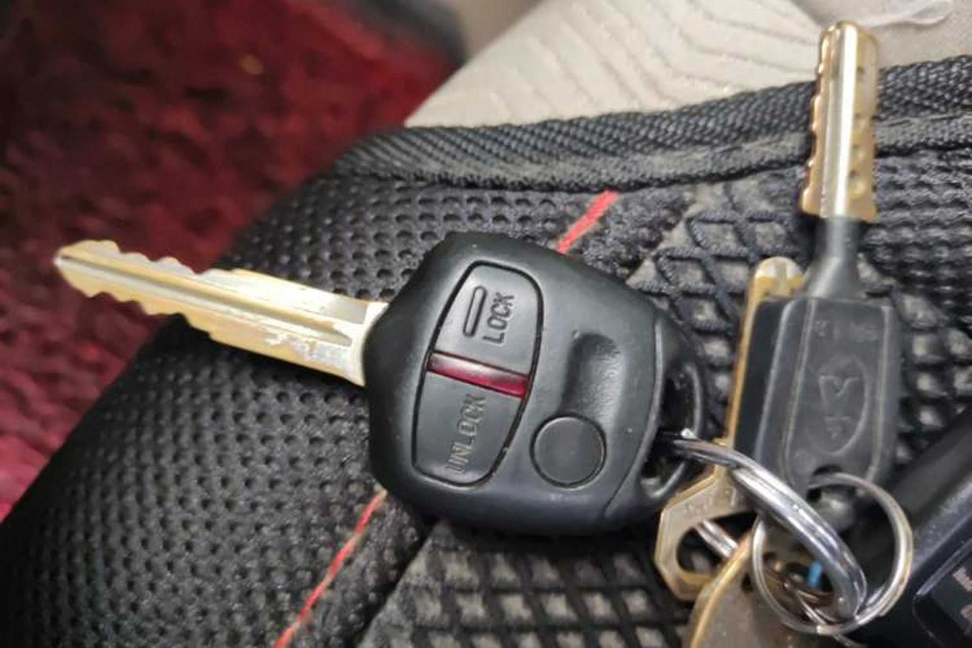 Used Mitsubishi Lancer EX 2010 Fashion Edition 1.8L Manual Comfort Trim Vehicle Key