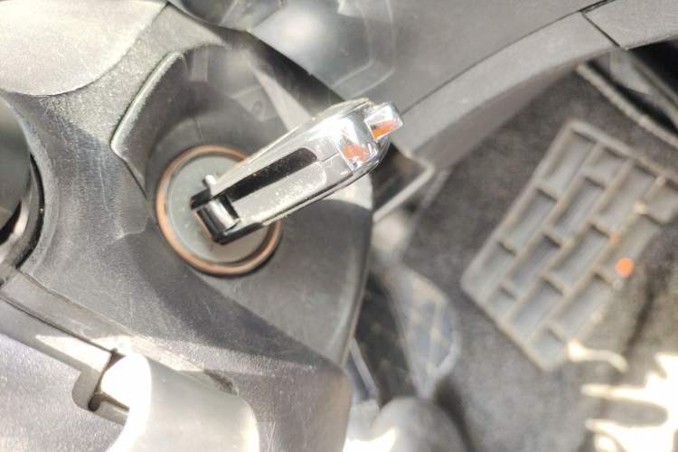 Used Mitsubishi Lancer EX 2010 ZhiShang Edition 1.8L CVT Luxury Model Vehicle Key