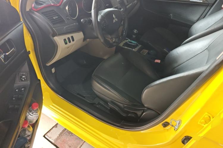 Used Mitsubishi Lancer EX 2010 Chasing Edition 1.8L Manual Luxury Model Driver Seat