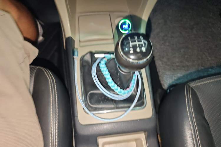 Used Mitsubishi Lancer EX 2010 Chasing Edition 1.8L Manual Luxury Model Gear Lever