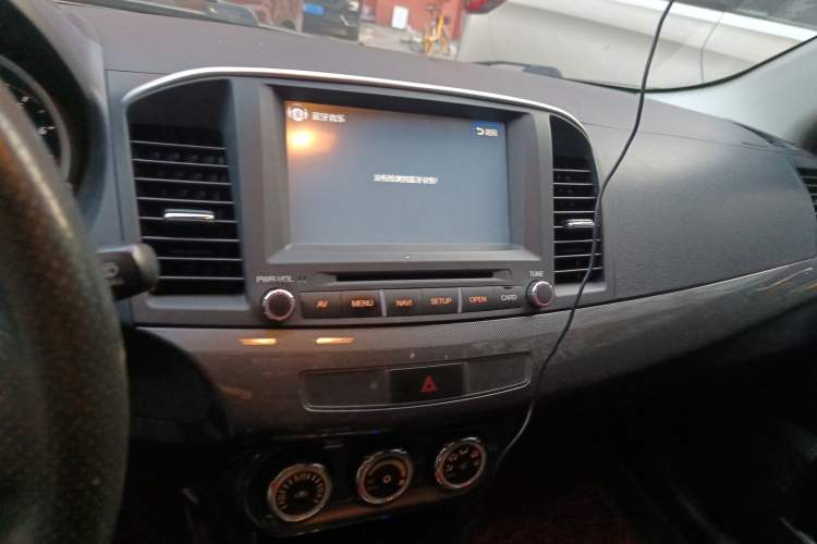 Used Mitsubishi Lancer EX 2011 Xiali Edition 2.0L Manual Comfort Model Audio And AC Panel