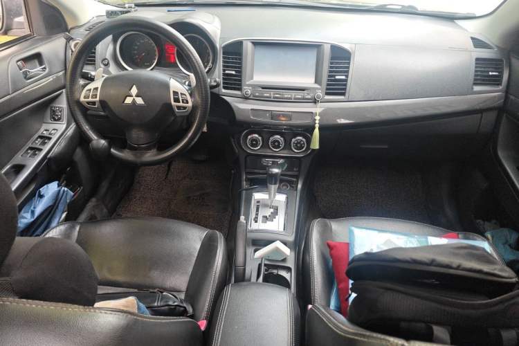 Used Mitsubishi Lancer EX 2011 Chasing Edition 1.8L CVT Luxury Model Center Console