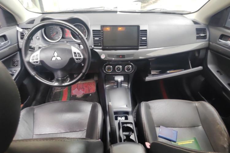 Used Mitsubishi Lancer EX 2011 Chasing Edition 1.8L CVT Luxury Model Center Console
