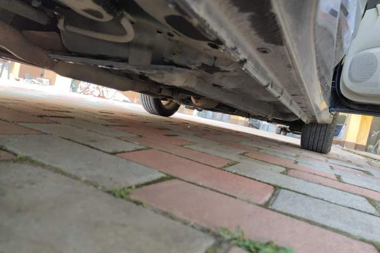 Used Mitsubishi Lancer EX 2011 Fashion Edition 1.8L Manual Smart Type Chassis Rear Right