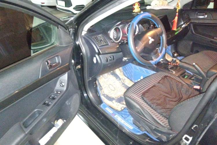 Used Mitsubishi Lancer EX 2011 Xiali Edition 2.0L Manual Comfort Model Driver Seat
