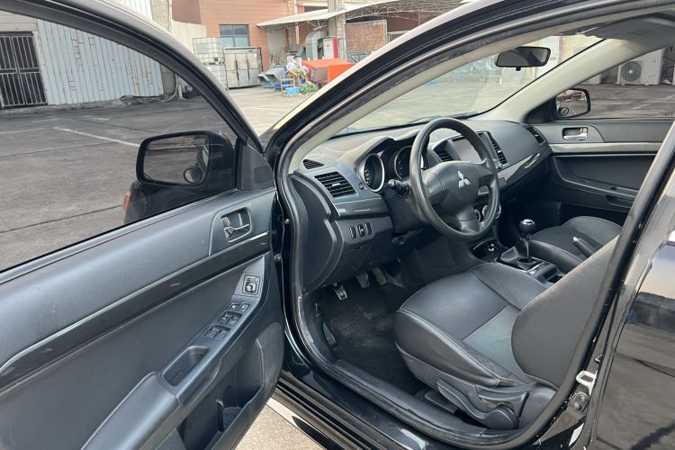 Used Mitsubishi Lancer EX 2011 Chasing Edition 1.8L Manual Luxury Model Driver Seat