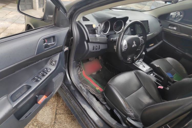 Used Mitsubishi Lancer EX 2011 Chasing Edition 1.8L CVT Luxury Model Driver Seat