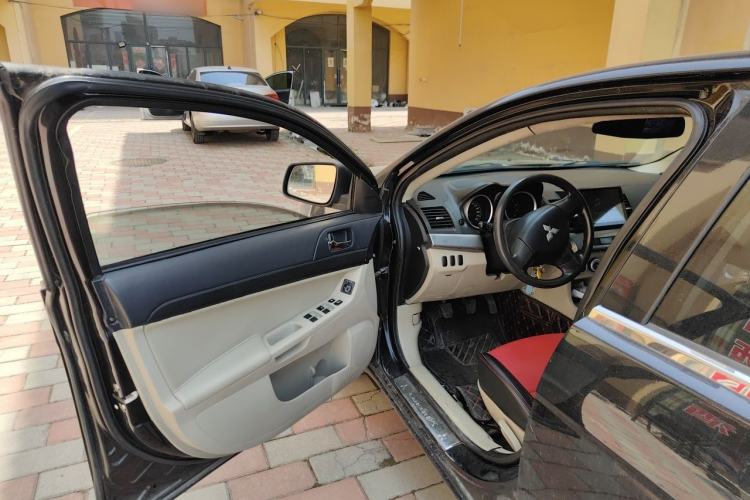 Used Mitsubishi Lancer EX 2011 Fashion Edition 1.8L Manual Smart Type Driver Seat