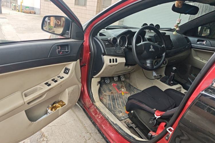Used Mitsubishi Lancer EX 2011 Fashion Edition 1.8L Manual Smart Type Driver Seat