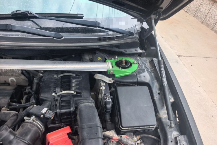 Used Mitsubishi Lancer EX 2011 Xiali Edition 2.0L Manual Comfort Model Engine Bay Left
