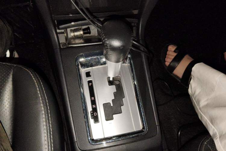 Used Mitsubishi Lancer EX 2011 Chasing Edition 1.8L CVT Luxury Model Gear Lever